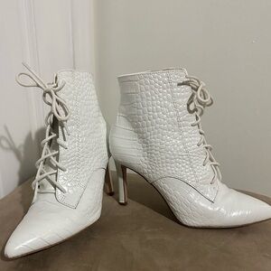 Gianni Bini vintage inspired boot